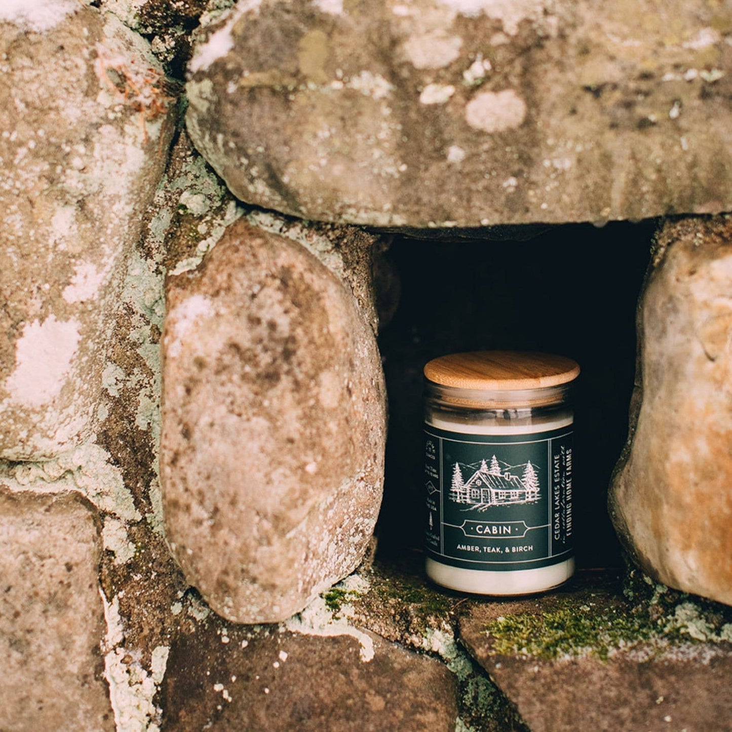 Soy Candle - Cabin, Woody Scent