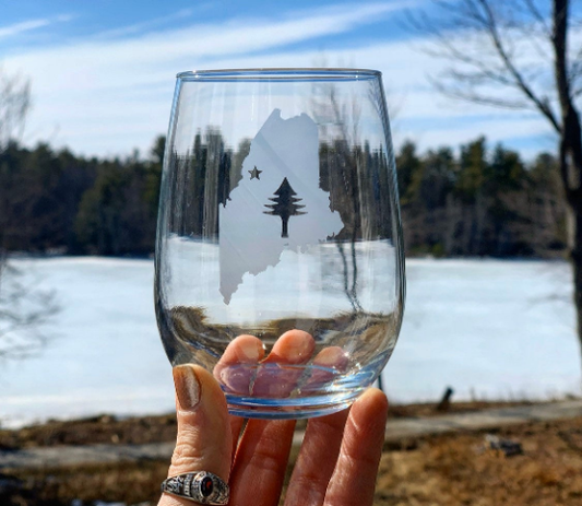 Maine Flag Etched Stemless Wine Glass